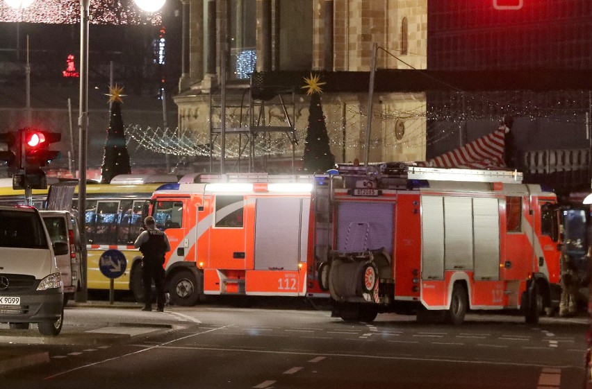 Zamach w Berlinie na jarmarku świątecznym na...