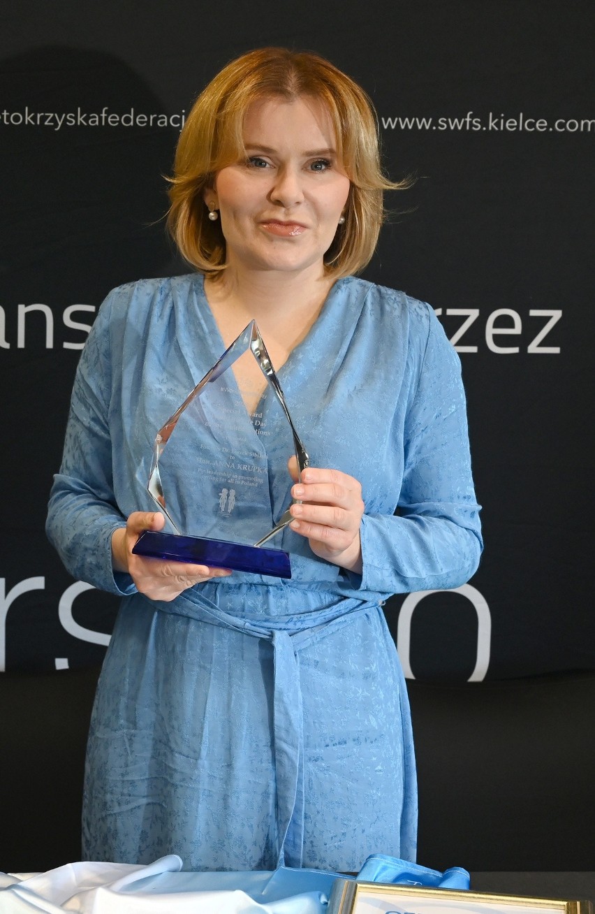 Wiceminister sportu Anna Krupka została laureatką Nagrody Specjalnej z okazji Światowego Dnia Roweru ONZ. Zobacz zdjęcia i wideo