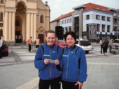 Urszula Batko i Sabina Wydra, biegaczki MOK z Mszany Dolnej Fot. ARCH.