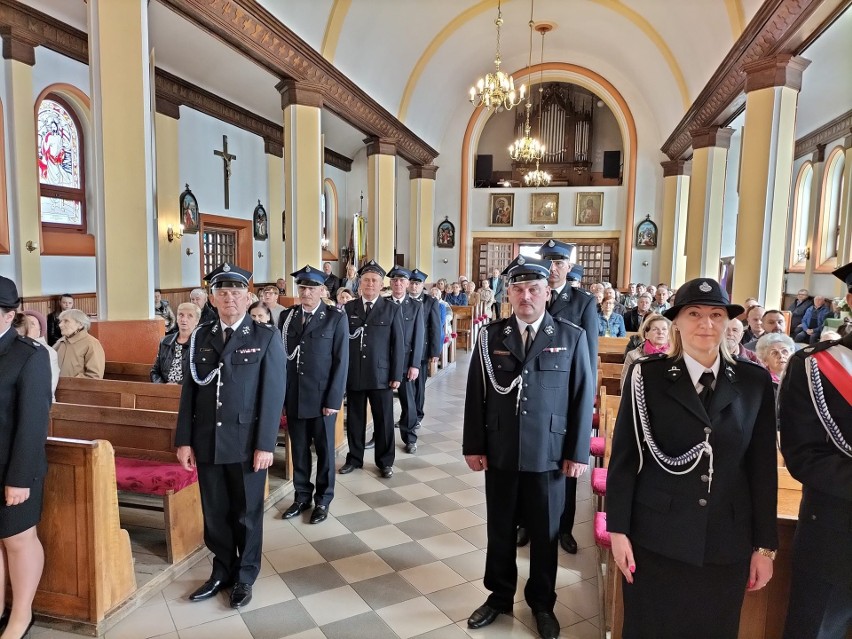 Uroczysta msza dla strażaków z Klwatki Królewskiej i Kiedrzyna. Zobacz zdjęcia 