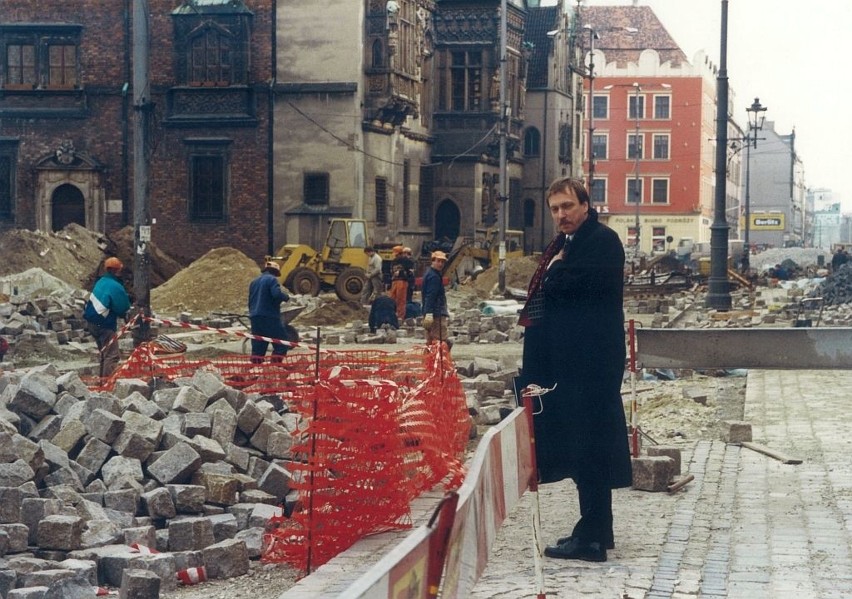 Czas remontów, nie zawsze udanych, rozkopany rynek, hotel...