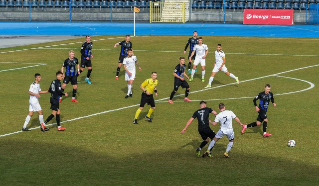 Zawiszanie z rezerwami Pogoni w poprzednim sezonie zremisowali bezbramkowo u siebie i wygrali na wyjeździe 2:0. A w rundzie jesiennej zostali rozbici w Szczecinie aż 1:5