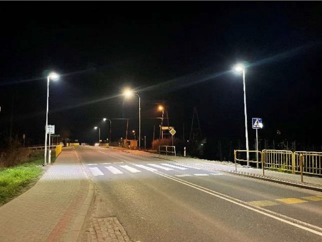 Od kwietnia działa dodatkowe oświetlenie w dwunastu lokalizacjach na odcinku drogi krajowej nr 79 w gminach Koprzywnica i Samborzec, w powiecie sandomierskim.