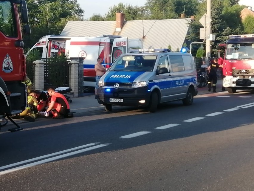 Wypadek w Tarnobrzegu. Samochód potrącił rowerzystę. Nastolatek trafił do szpitala [ZDJĘCIA]