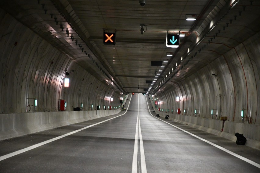 Tunel, który łączy wyspy Wolin i Uznam to najdłuższa tego...