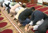 USA. Z meczetu w Pembroke Pines na Forydzie od kilku miesięcy giną buty (wideo)