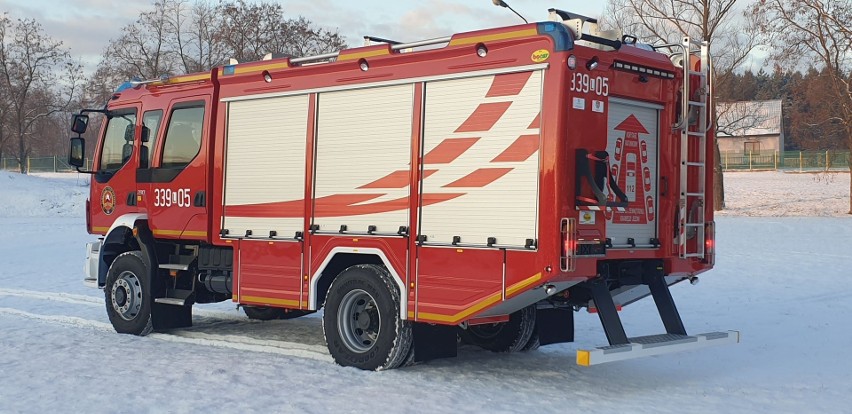 Nowy wóz strażacki dla OSP KSRG Wojciechów. Strażacy zorganizowali powitanie dla nowego wozu!
