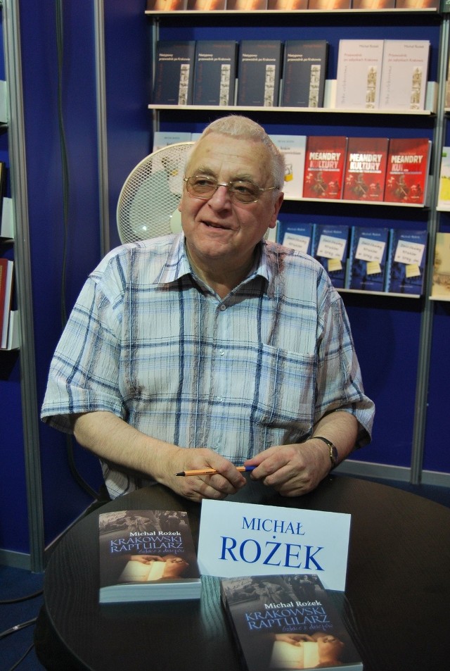 Prof. Michał Rożek na Targach Książki w Krakowie w 2011 roku