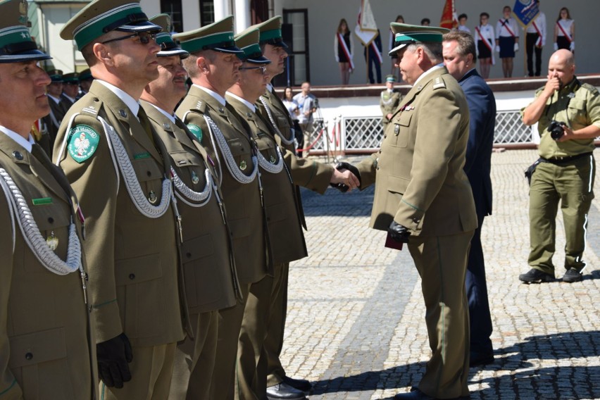 W czasie uroczystości odznaczono zasłużonych za długoletnią...