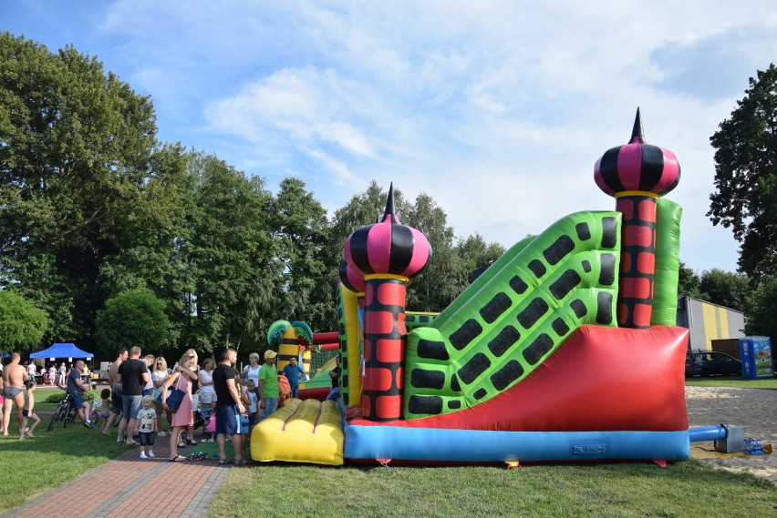 Piknik strażacki w Kroczycach. Były pokazy strażackie i występy artystyczne FOTO