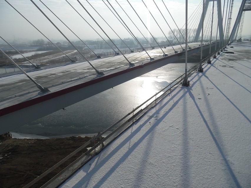 Budowa Wschodniej Obwodnicy Krakowa skuta lodem