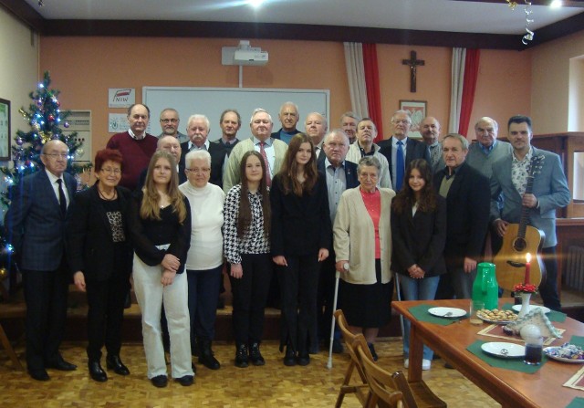 Spotkanie emerytowanych rzemieślników w Cechu Rzemiosł Różnych w Oleśnie.