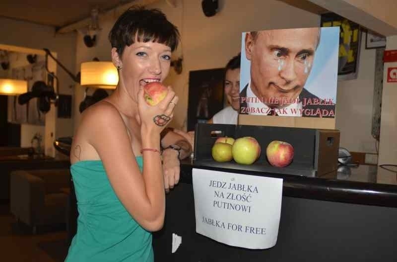 W salonie przy ul. Piotrkowskiej jabłka można jeść za...