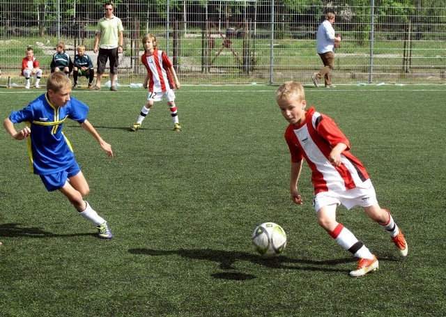 W finale chłopców drużyna z Niemcza pokonała SP 63 Bydgoszcz.