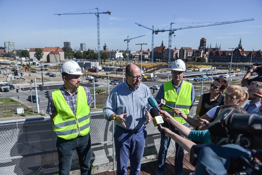 Budowa Forum Gdańsk. Prace drogowe na półmetku [ZDJĘCIA]