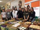 Dzień Marchewki w Szkole Podstawowej w Połańcu. Pyszne potrawy, edukacja, zabawa i zbiórka charytatywna (ZDJĘCIA)