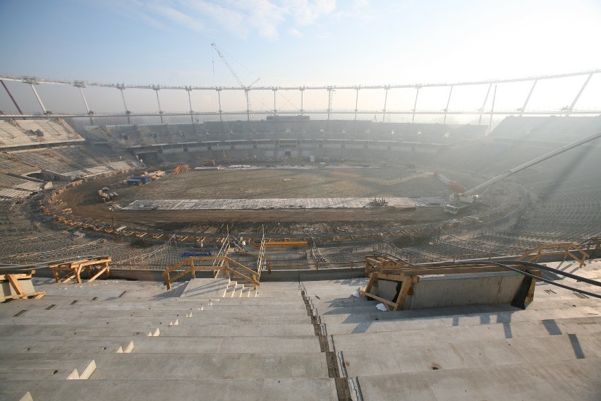 10-02-2011..chorzow..stadion slaski remont zadaszenie...