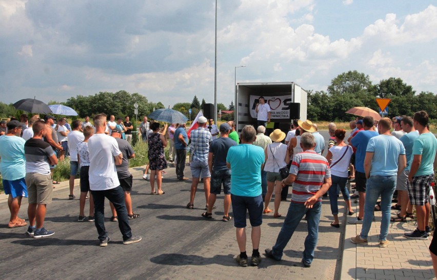 Gmina Mogielnica. Sadownicy protestowali w Kozietułach. Będzie strajk okupacyjny?