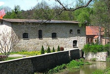 Najciekawsze domy wiejskie i podmiejskie: Młyn Freja i dom na wodzie w Dąbrowie Górniczej