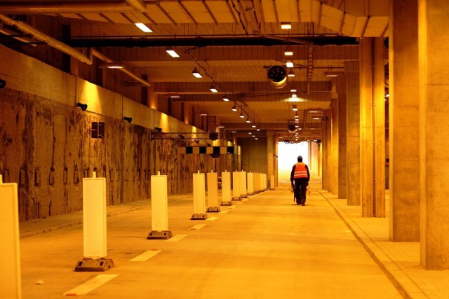 Tunel pod Dworcem PKP i Galerią Katowicką