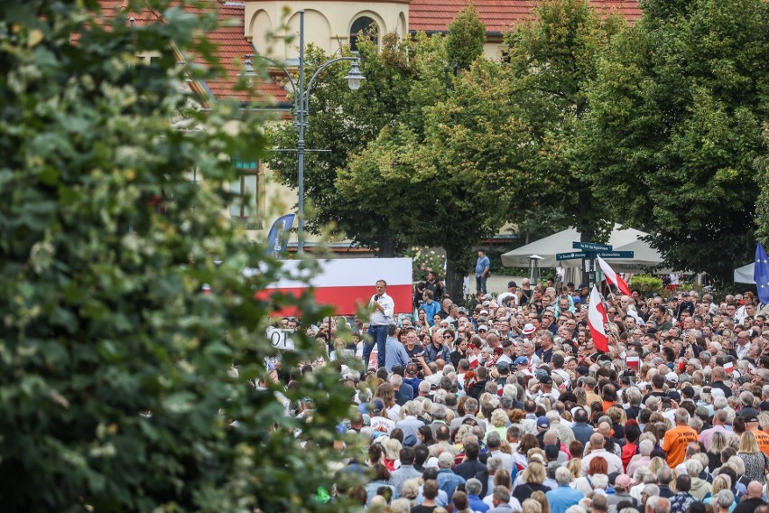 Donald Tusk w Sopocie: Jarosław Kaczyński powalczy w wyborach z Romanem Giertychem, jeśli szef PiS będzie „jedynką” w Świętokrzyskiem