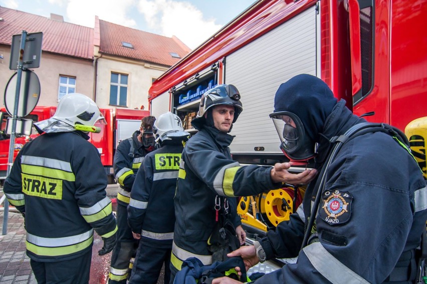 Piętnaście osób ewakuowano z budynku kamienicy podczas...