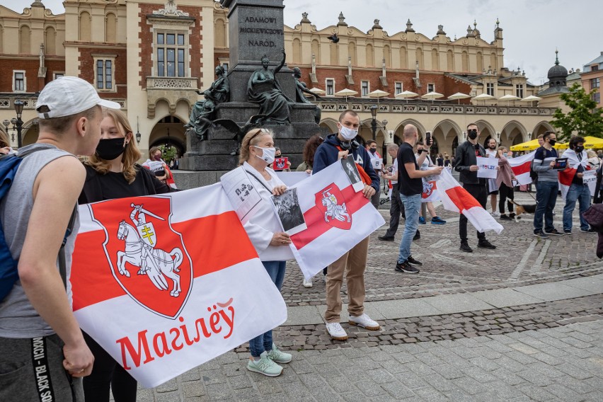 Protest krakowskich Białorusinów w obronie prześladowanych...