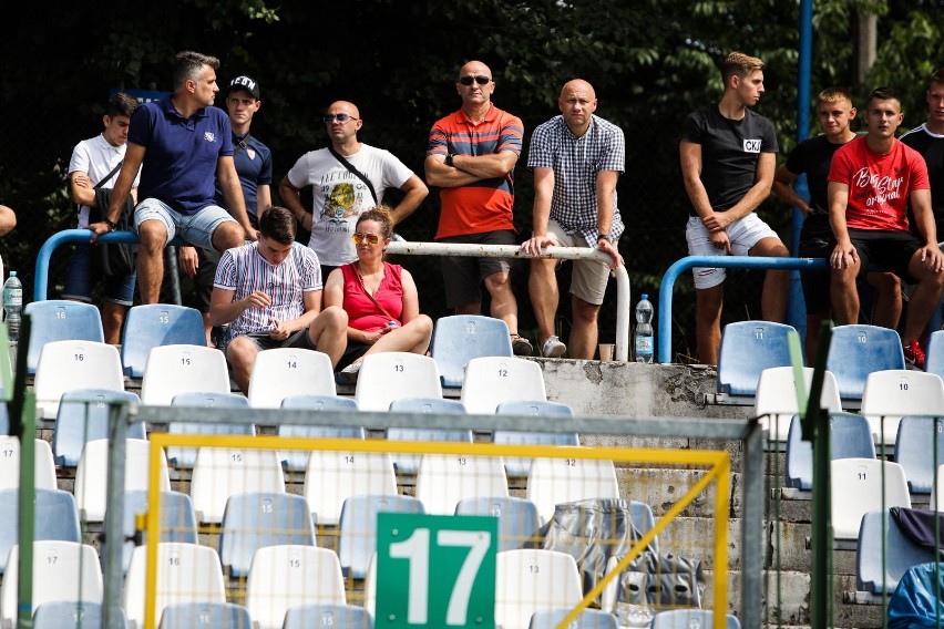 Hutnik Kraków. Kibice na meczu juniorów beniaminka CLJ z Legią Warszawa [ZDJĘCIA]