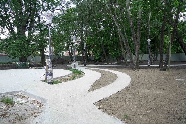 Monument polskiego kompozytora, pianisty i wybitnego polityka ulokowany miał być w nadmorskim parku, w pobliżu Domu Zdrojowego w Brzeźnie.