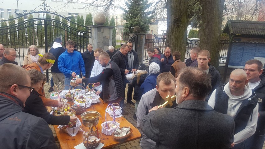 Wielkanoc prawosławna 2022. Święcenie pokarmów w Bielsku Podlaskim [ZDJĘCIA]