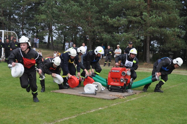 Strażacy z Orońska uwijali się jak w ukropie. Na zawodach zajęli trzecie miejsce w swojej gminie.