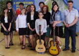 Śpiewali piosenki żołnierskie. Uczniowie szkoły w Olesznie najlepsi