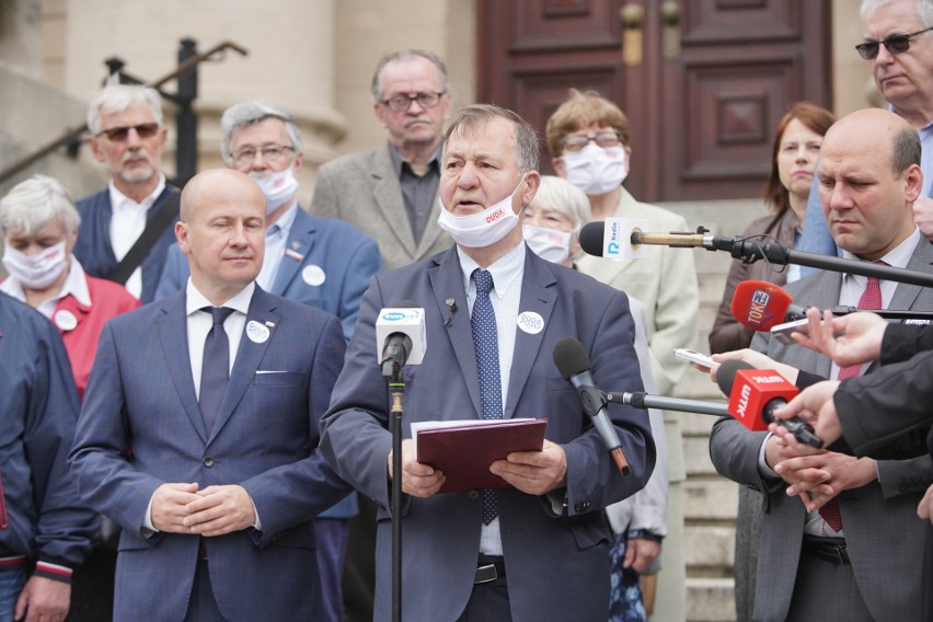 Poznański Komitet Honorowy Andrzeja Dudy zaprezentował w...