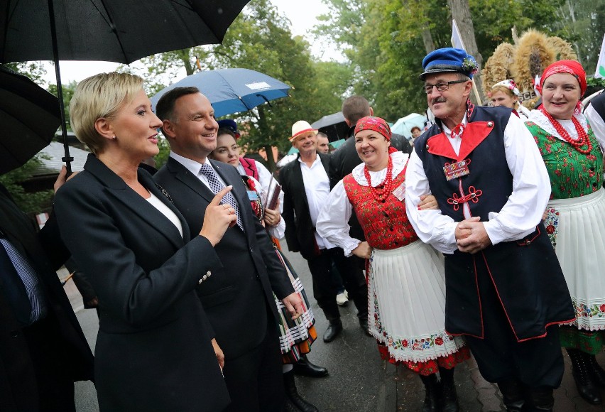 Spała. Dożynki prezydenckie 2017. Prezydent Andrzej Duda i...