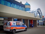 Samobójstwo w szpitalu na Borowskiej? Mężczyzna wyskoczył z okna na trzecim piętrze