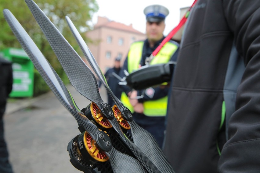 Policjanci ze śląskiej drogówki będą korzystać z drona [FAKTY I MITY]
