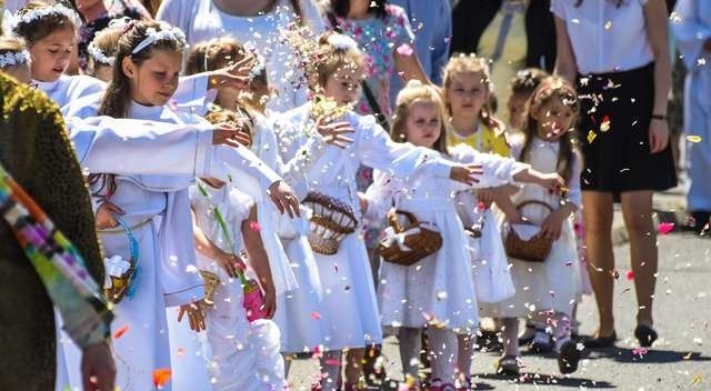 Boże Ciało Procesja PARAFIA MATKI BOSKIEJ OSTROBRAMSKIEJ W BYDGOSZCZYBoże Ciało Procesja