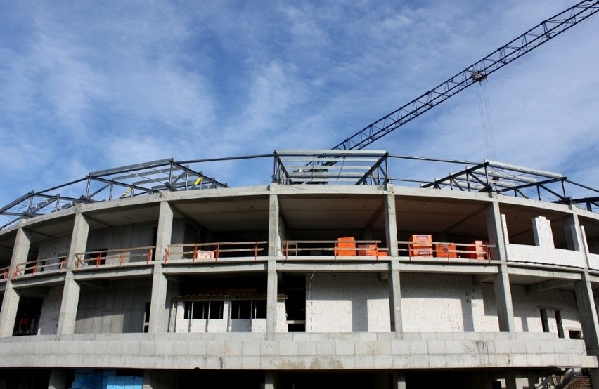 Stadion miejski w Tychach. Termin zakończenia budowy - 11...