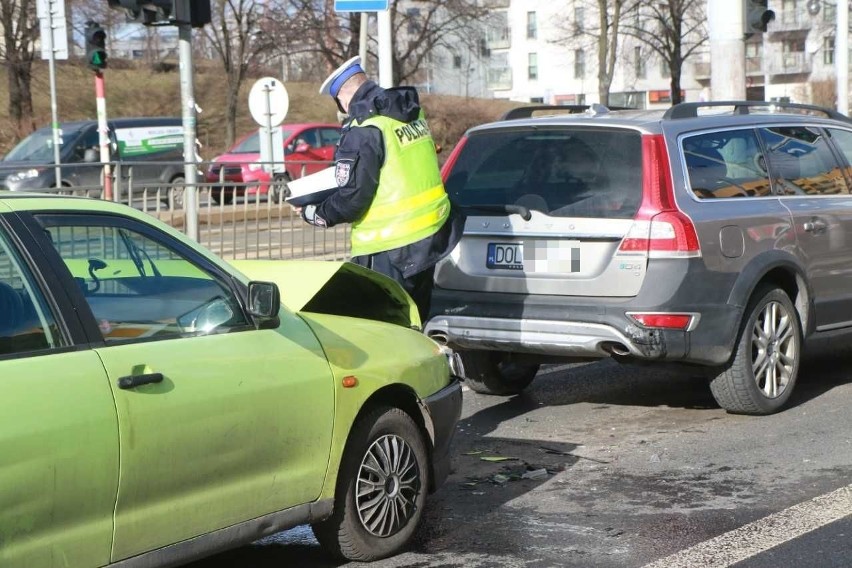 Wypadek na Jedności Narodowej. Są duże utrudnienia