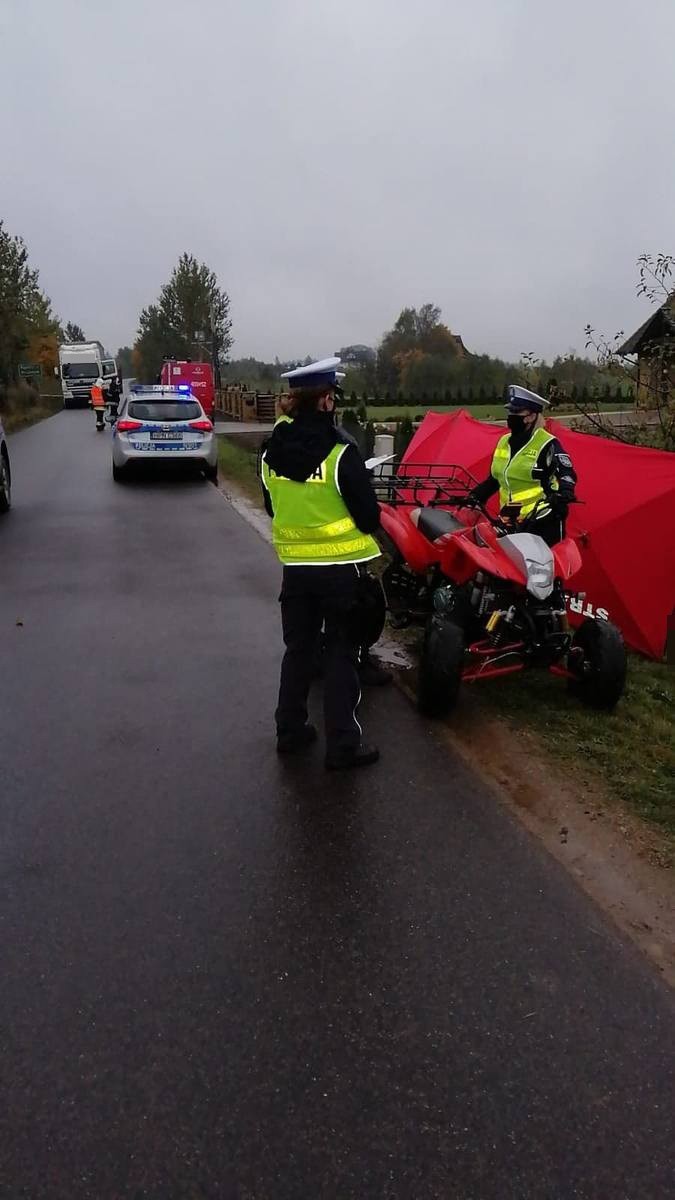 Śmiertelny wypadek pod Bytowem. Nie żyje mężczyzna, który wracał z pracy quadem [WIDEO I ZDJĘCIA]