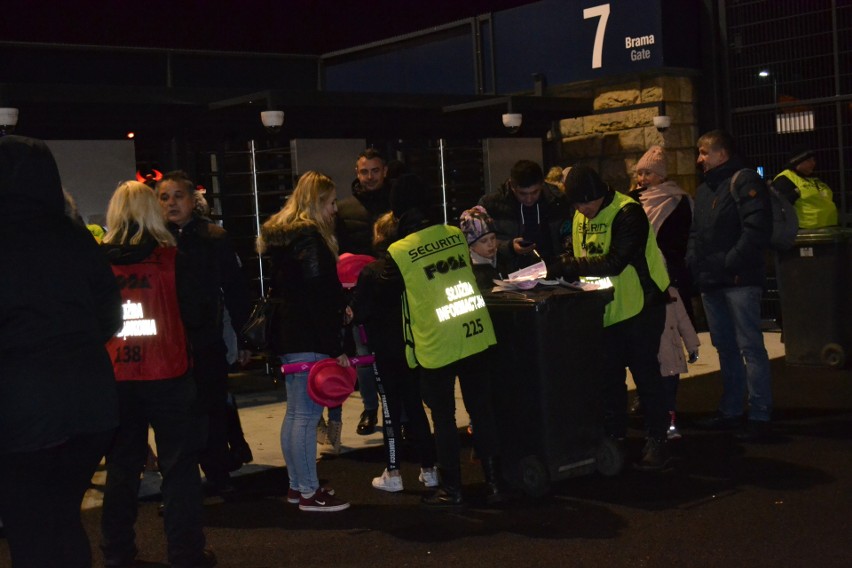 Sylwestrowa Moc Przebojów. Na Stadion Śląski przybyły się bawić tłumy mieszkańców regionu