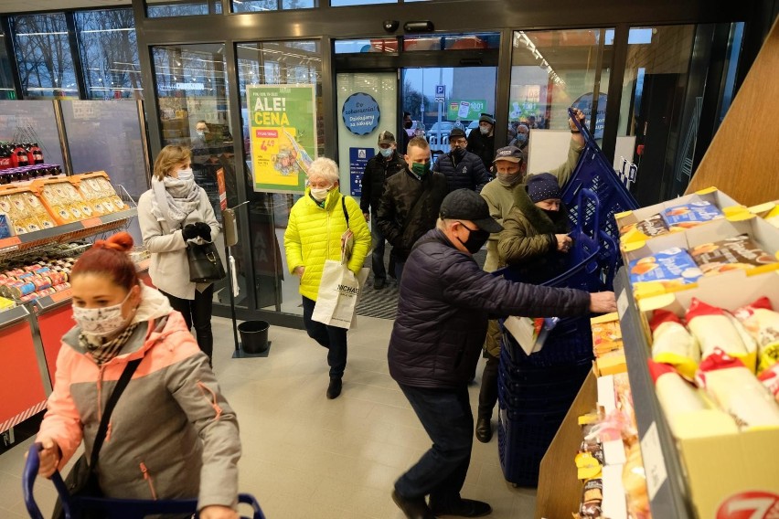 Ale okazja! Szynka wieprzowa 52% taniej, łopatka bez kości...