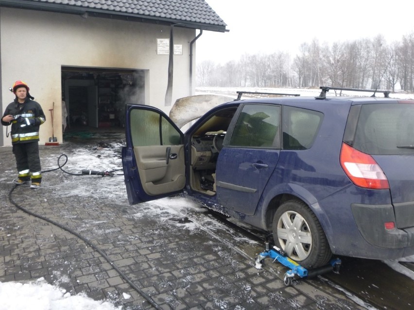 Jastrzębie: Pożar auta przy garażu. O krok od tragedii