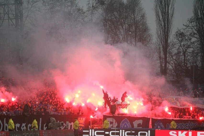 Awantura na Wielkich Derbach Śląska odbija się szerokim...