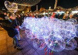 Miasta na Kujawach i Pomorzu będą błyszczeć na święta. Ile wydadzą na świąteczne iluminacje i atrakcje?