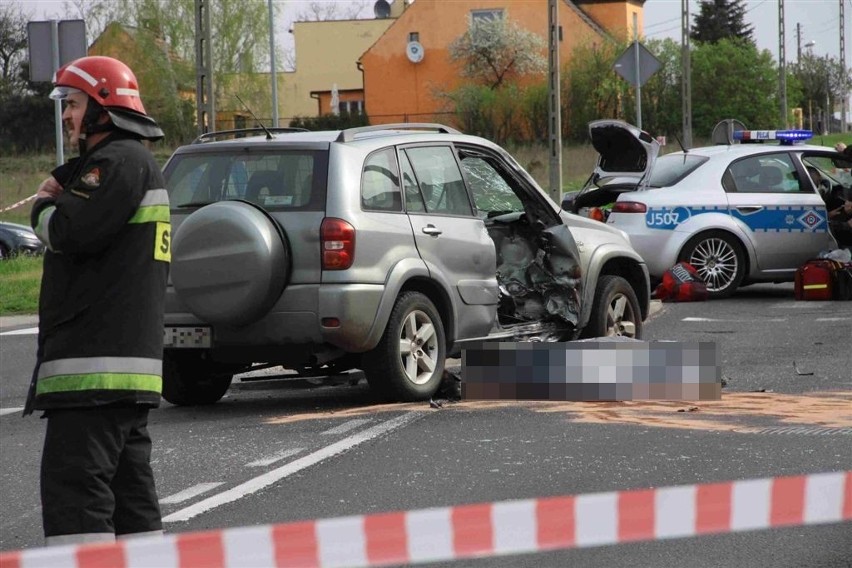27-letni kierowca suzuki zginął po zderzeniu z toyotą.