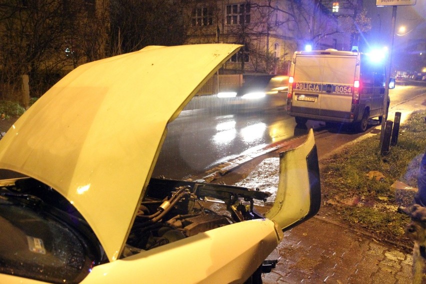 Wrocław: Wypadek na ulicy Czajkowskiego (ZDJĘCIA)
