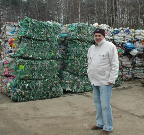 - Codziennie trafia do nas około 8 tys. ton śmieci. Teraz będziemy mogli przyjąć ich jeszcze więcej - zapewnia Jan Przewirski, zastępca kierownika wysypiska w Domaszkowicach.