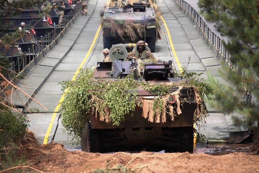 Nasze rośki i osy przejechały po amerykańskim moście. Trwa Saber Strike 2018 