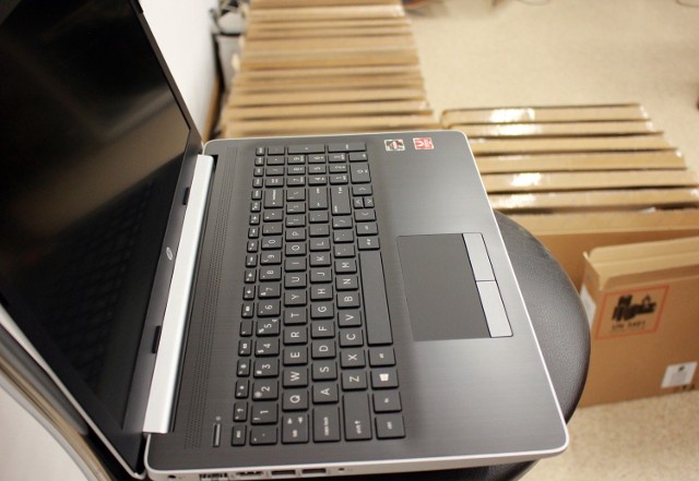 40 laptopów trafi do najbardziej potrzebujących uczniów